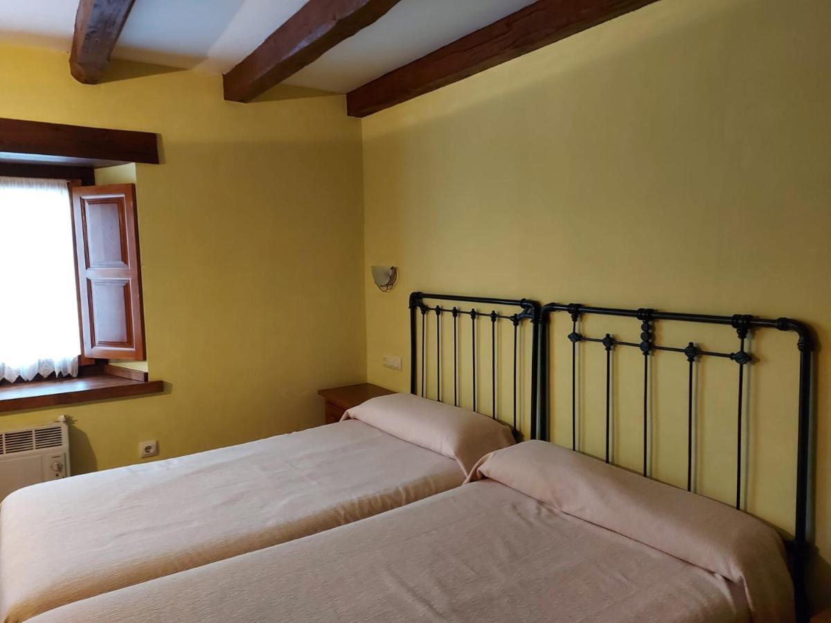 Apartamentos Rurales Las Rocas De Brez Camaleno Exterior photo