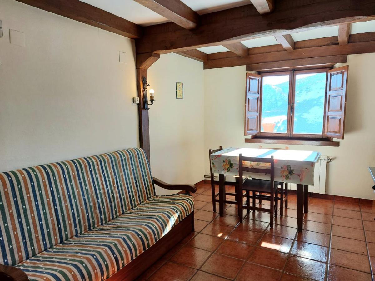 Apartamentos Rurales Las Rocas De Brez Camaleno Exterior photo