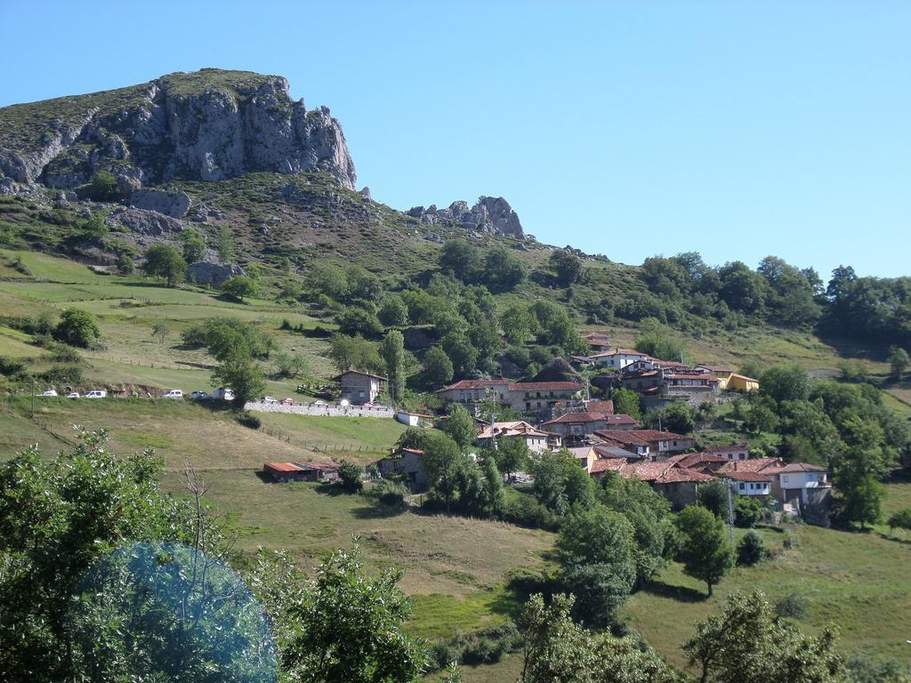 Apartamentos Rurales Las Rocas De Brez Camaleno Exterior photo