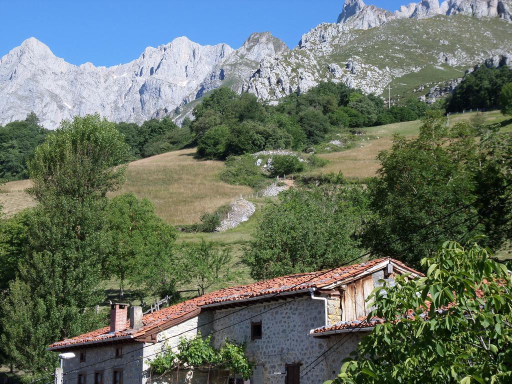 Apartamentos Rurales Las Rocas De Brez Camaleno Exterior photo